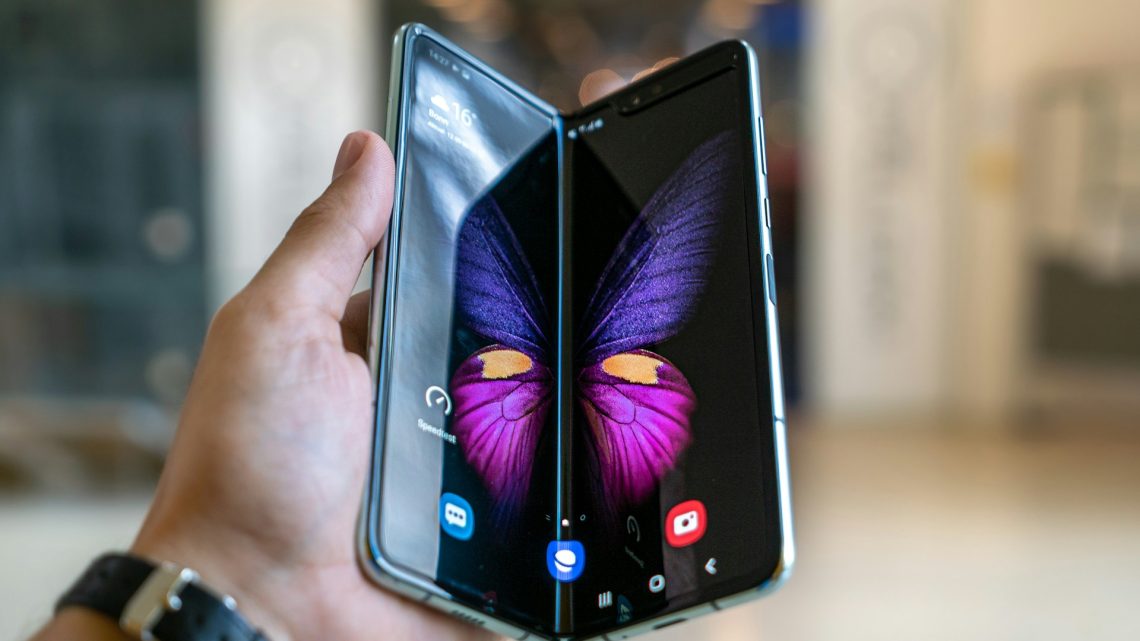 Samsung pode pular One UI 7.1 e 7.1.1 e lançar diretamente One UI 8.0